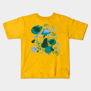 Ultra-Steady Green and Blue Frogs on Lily Pads with Water Lilies Pattern for a Calming and Serene Feel Kids T-Shirt